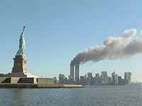 NY 11. september 2001 - Tvillingetårnene brænder